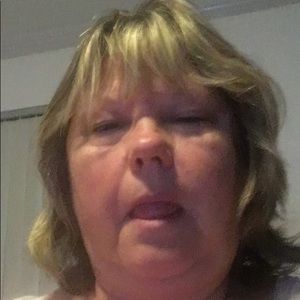 Meet your Posher, Deena